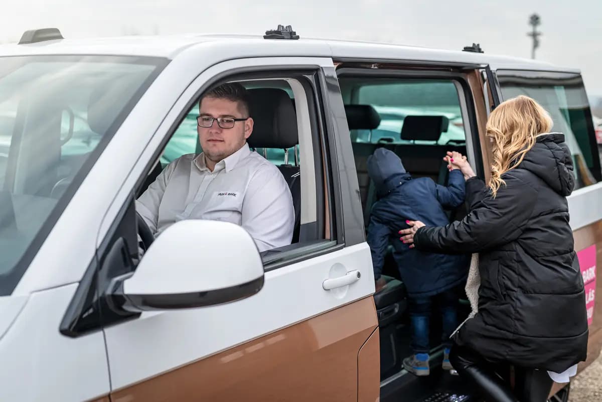 Reptéri parkoló foglalás: Várjunk az utolsó pillanatig vagy tervezzünk előre?