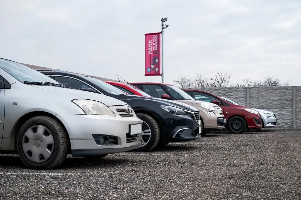 Reptéri parkolás első alkalommal: Mit kell tudnod?